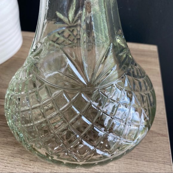 Vintage Decanter with STopper - Picture 9 of 14